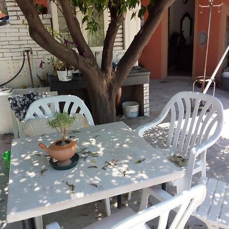B B Casa Vacanze Il Pino Di Pino Ласкари Экстерьер фото